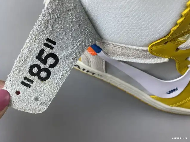One Kick Air AQ0818-149 Powder Dark 1 Jordan Off-White NRG Yellow-Cone x White 0706